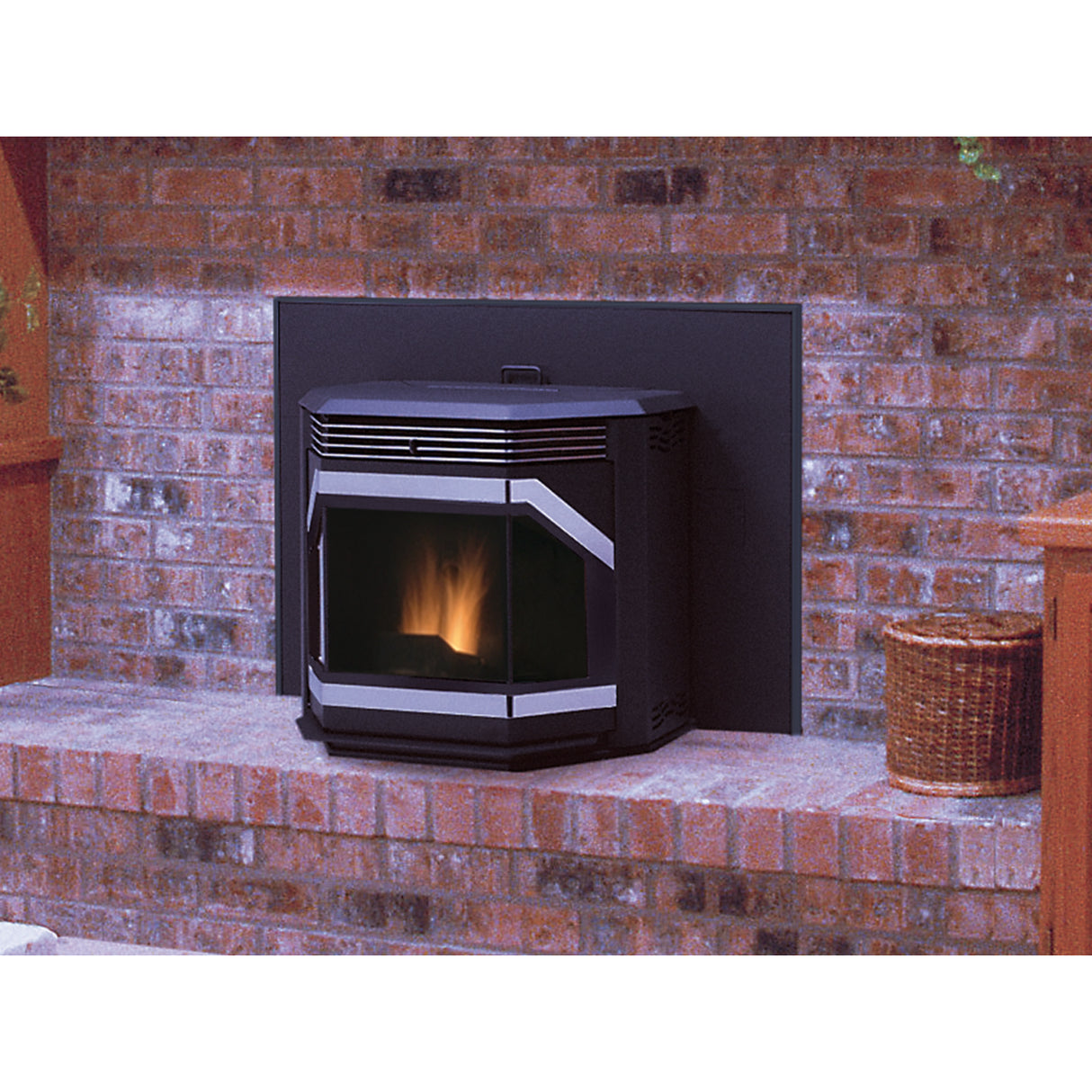 IronStrike Winslow PI40 Cast-Iron Freestanding Pellet Stove